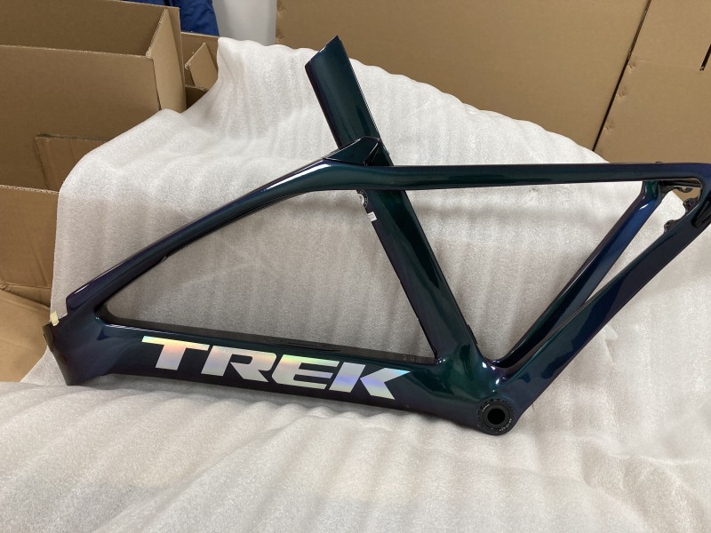 カーボンファイバー ロードバイク自転車フレーム Trek Madone SLR - TREK Madone